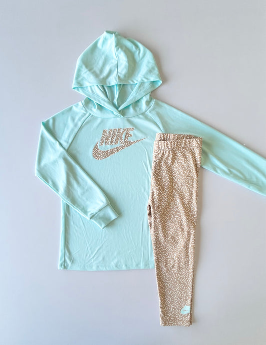 *Imparfait Encembles Nike 4 ans